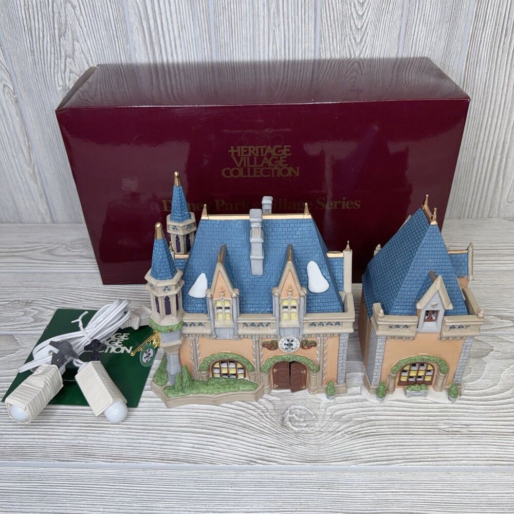 Department 56 Disney Parks Village Series Mickey's Christmas Carol Light #5350-3
